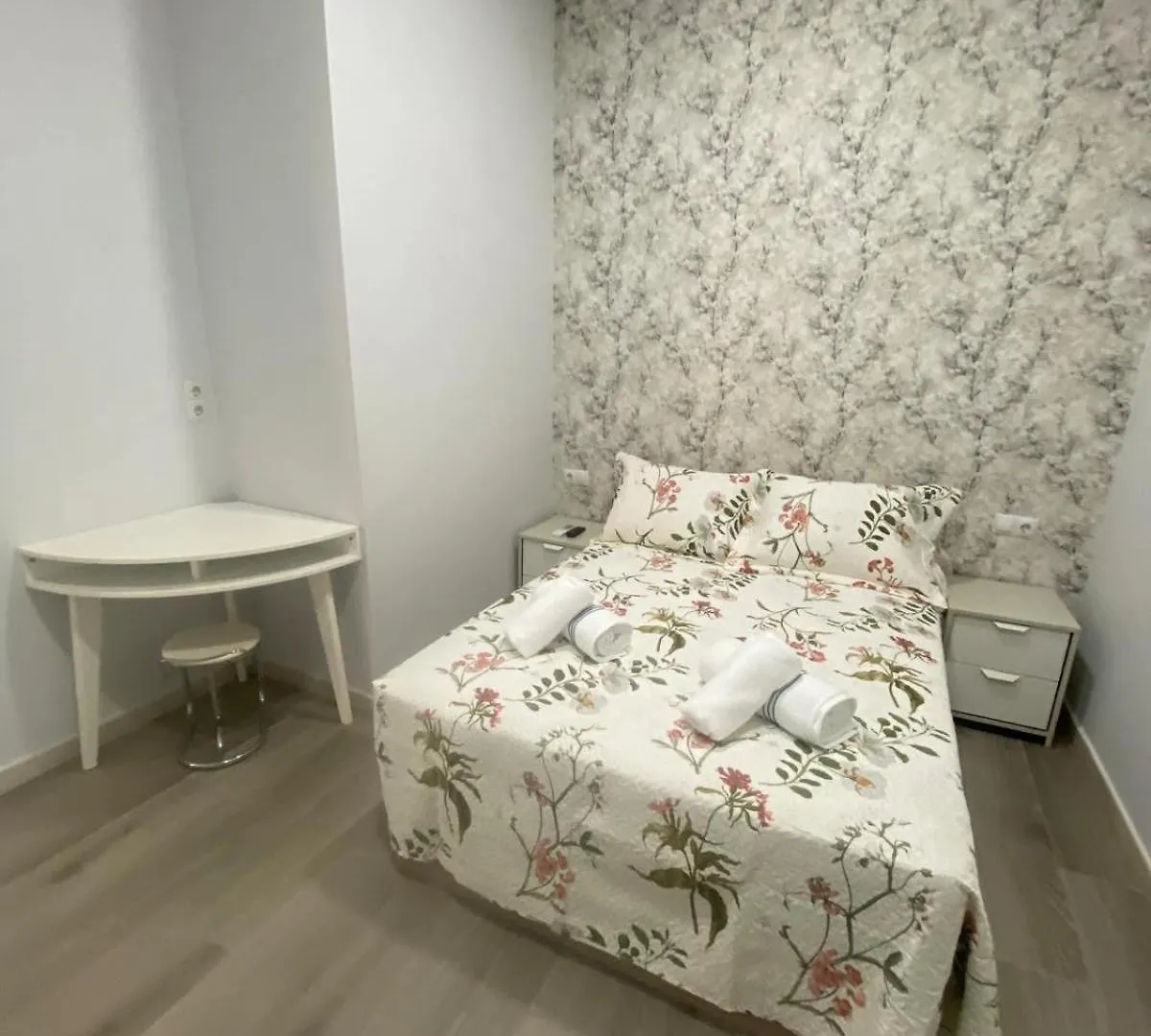Aparatamento Vacacional En Huelin 말라가 아파트